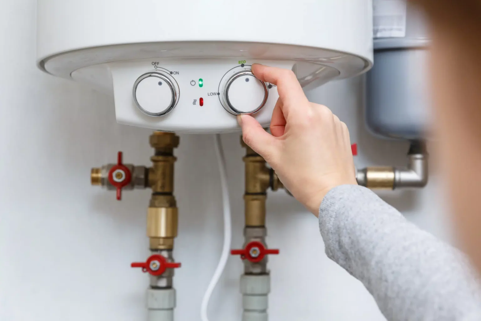 Water heater temperature adjustment and repair in Wildwood, Georgia